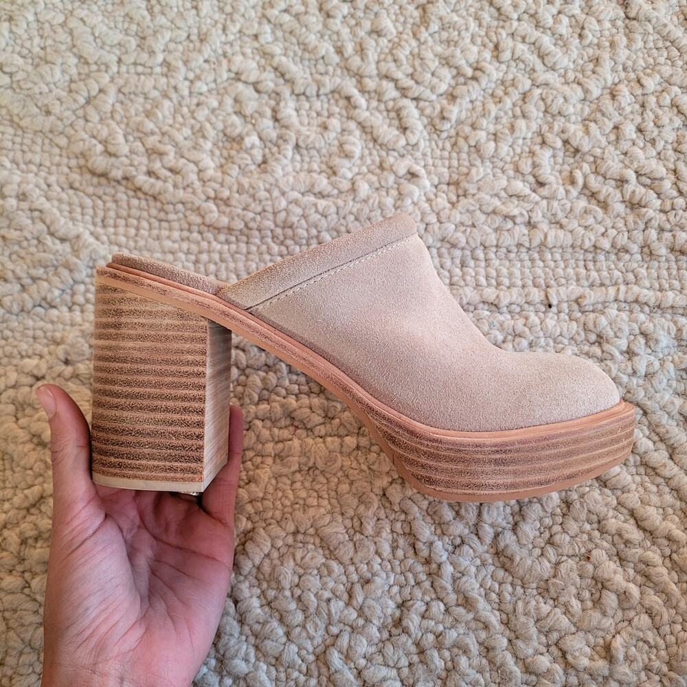 NWOT Taupe Suede Leather Chunky Platform Dolce Vita Castel Clogs Sz 6
